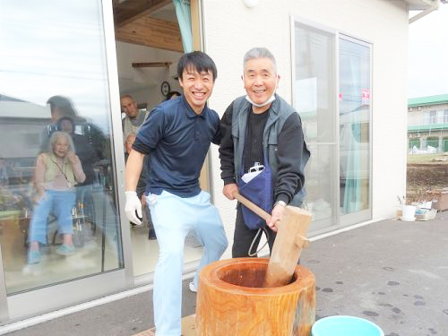 お餅つき